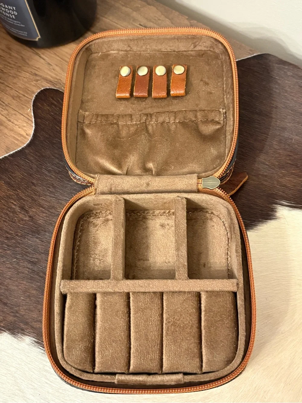 Hand-Tooled Floral Leather Jewelry Box in Tan and Black